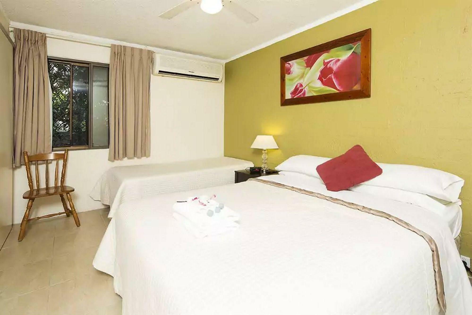 Burleigh Palms Holiday Apartments Gold Coast Eksteriør billede