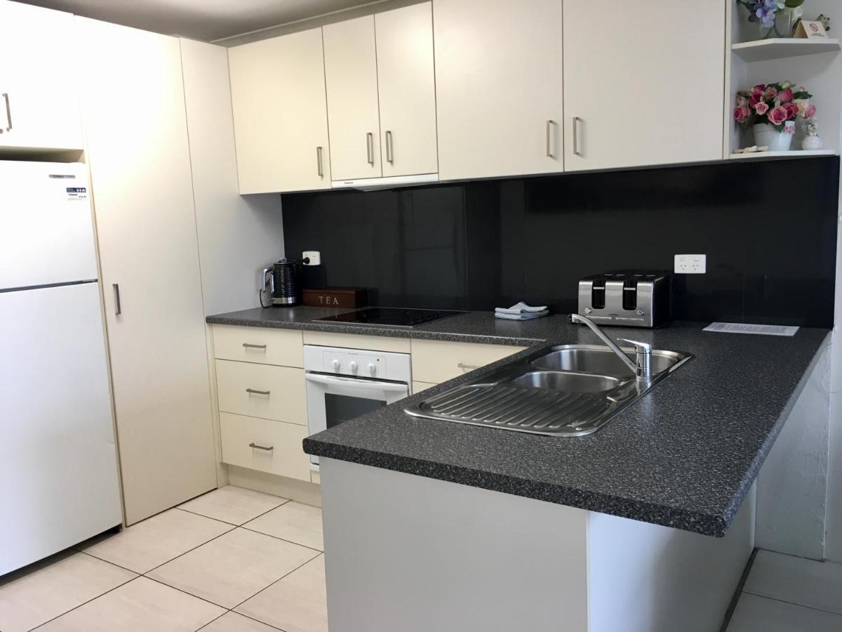 Burleigh Palms Holiday Apartments Gold Coast Eksteriør billede